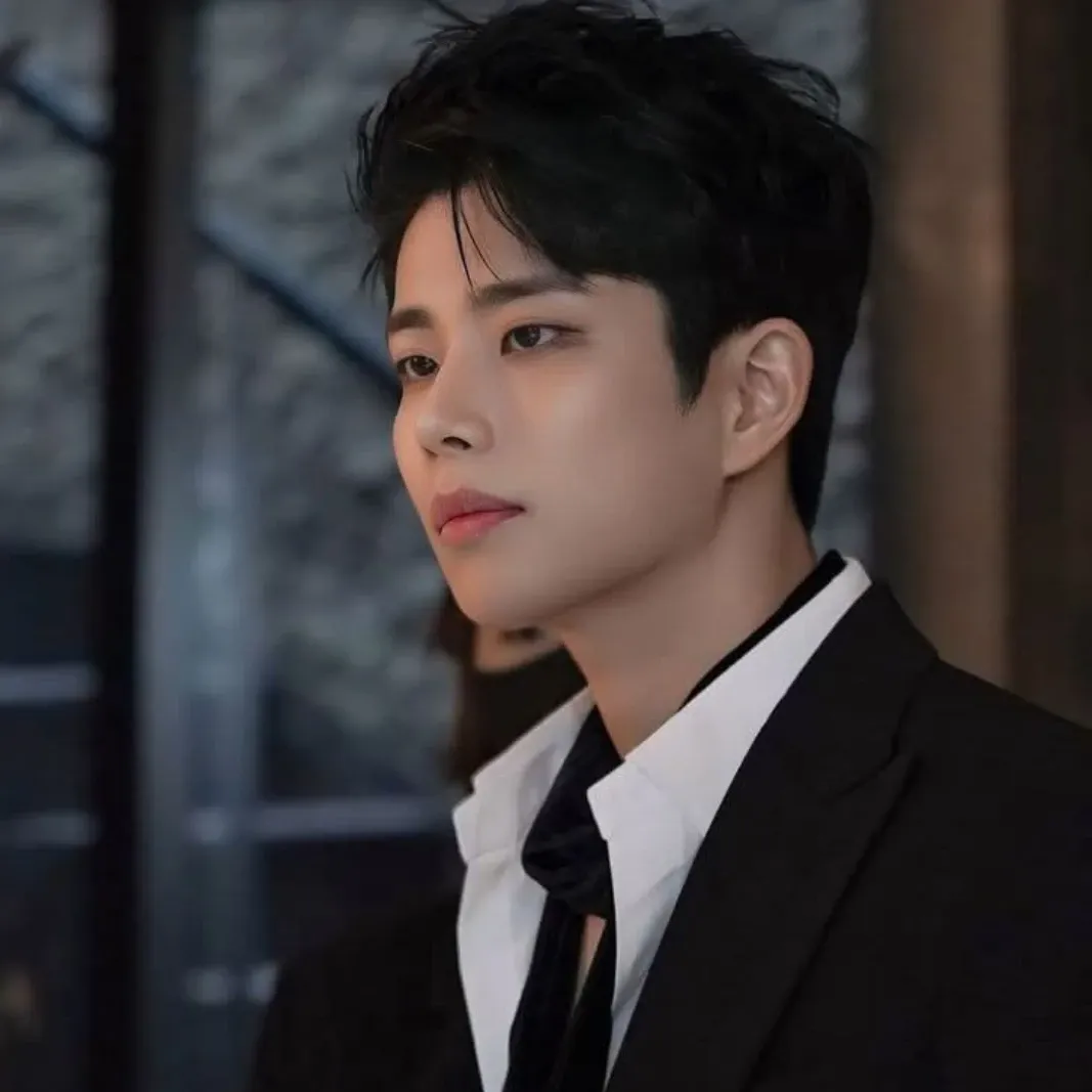 Behind-the-scenes cut of MJ (ASTRO)