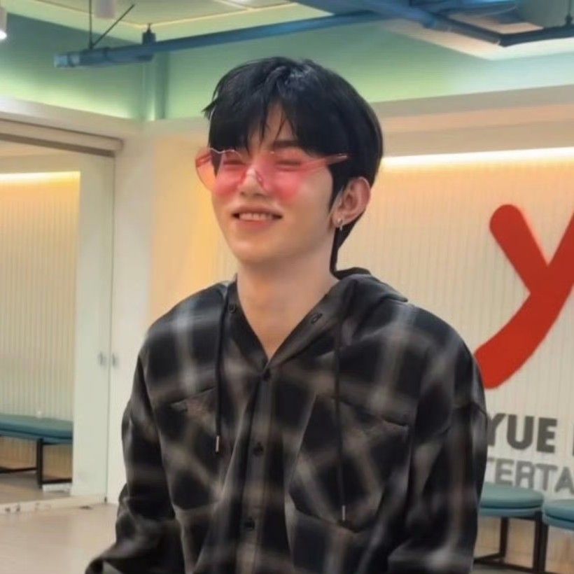 Behind-the-scenes cut of Zhang Hao