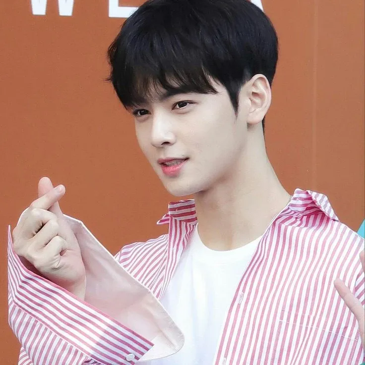 Recent activity shot of Eunwoo (ASTRO)