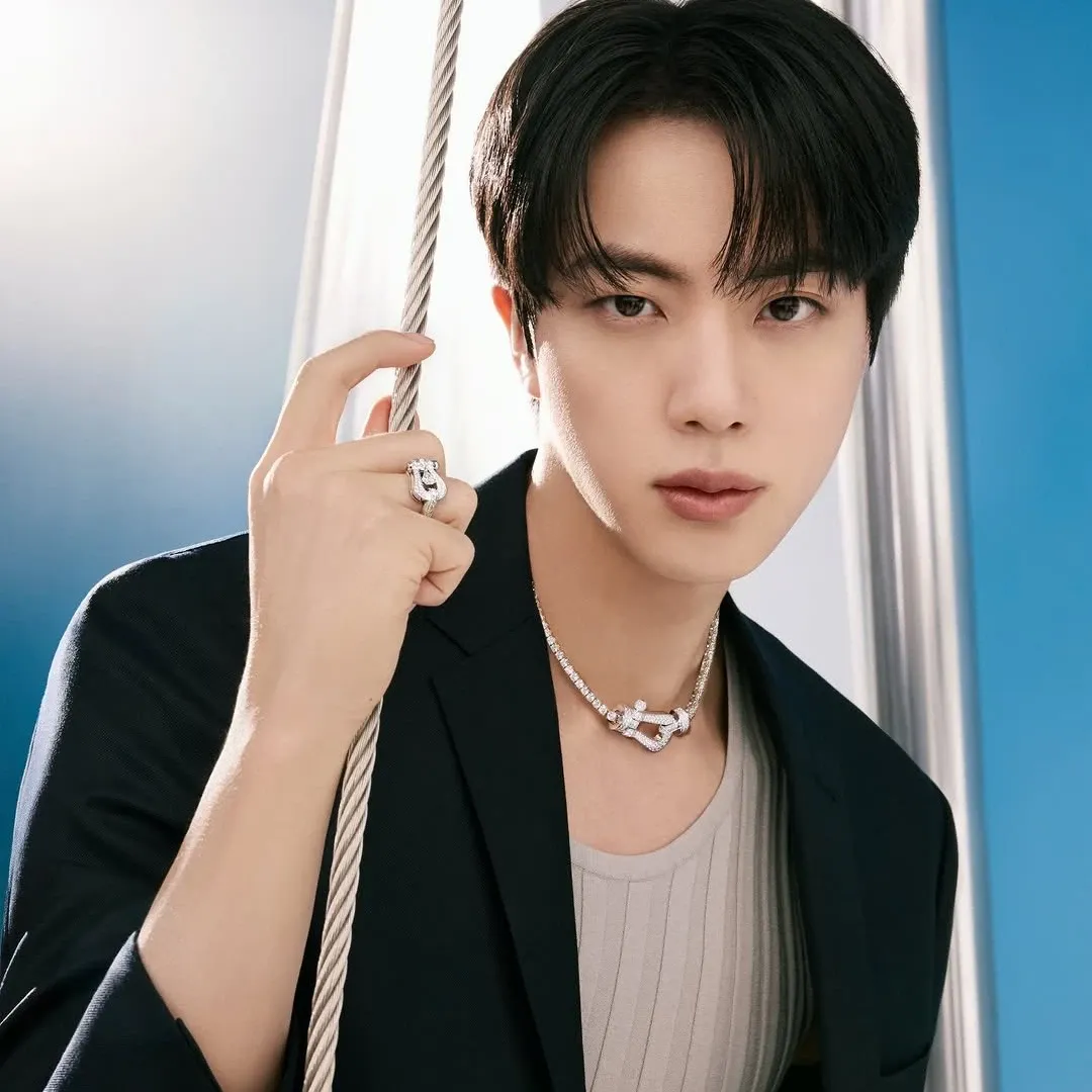 진 (방탄소년단)의 비하인드 컷