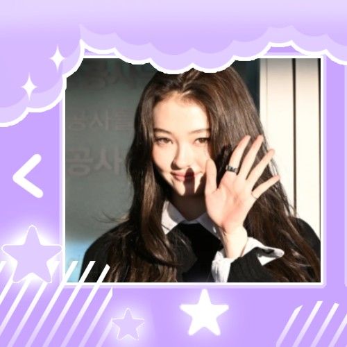 A moment captured by Ella (MEOVV)'s fan