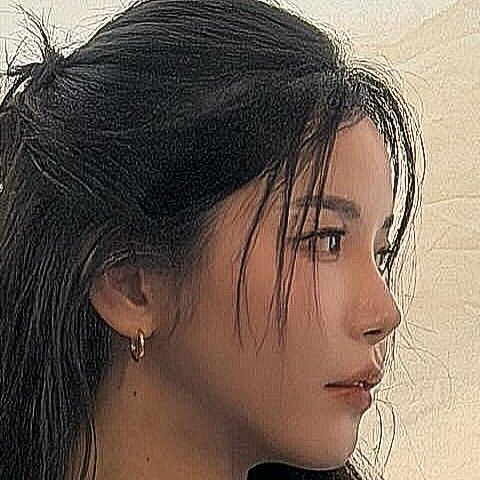 Foto terbaru Solar (MAMAMOO)