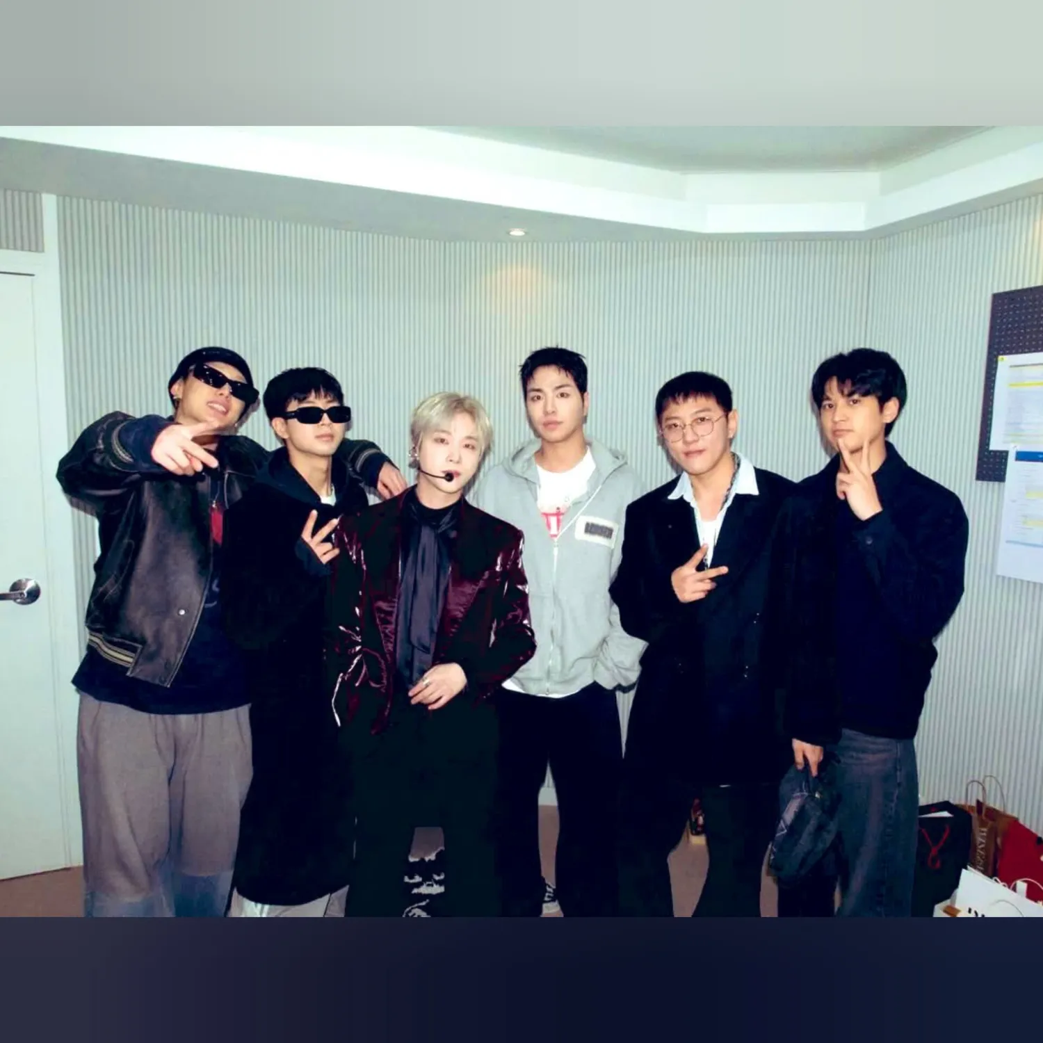 iKON의 비하인드 컷