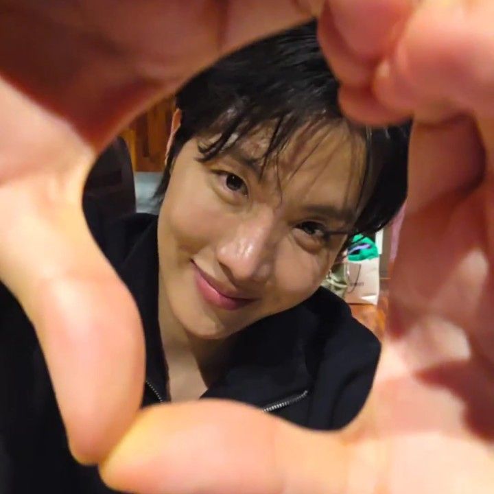 防彈少年團的最新照片