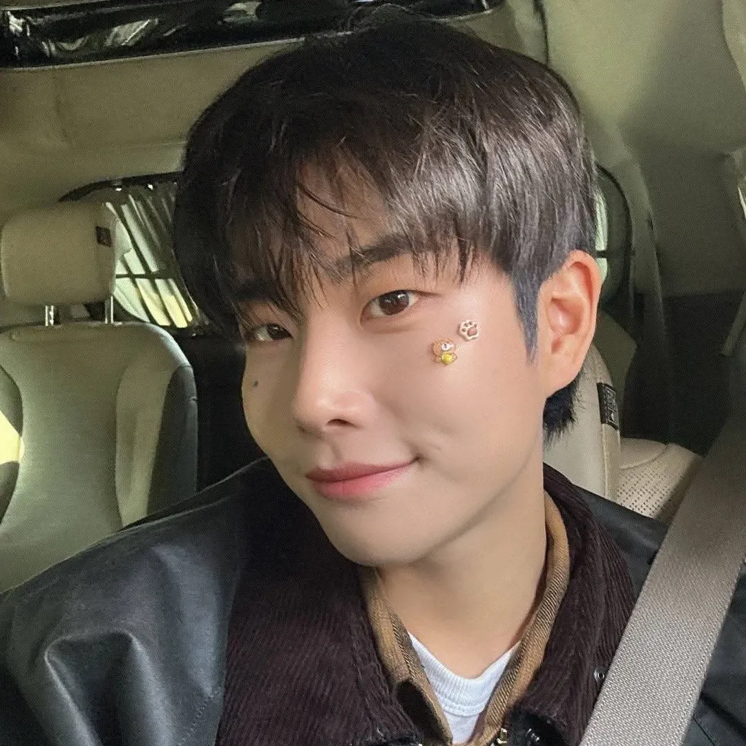 Behind-the-scenes cut of MJ (ASTRO)