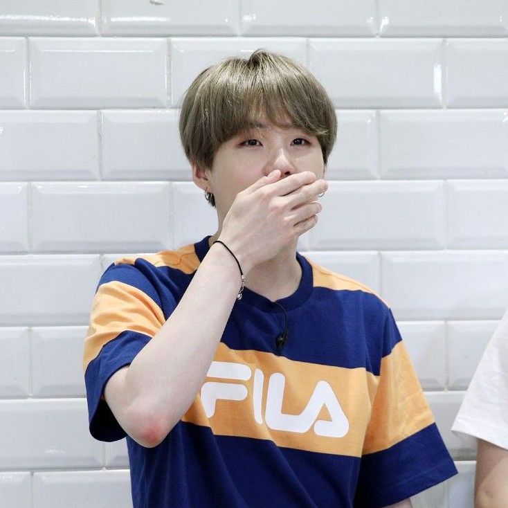 Potret di balik layar SUGA (BTS)