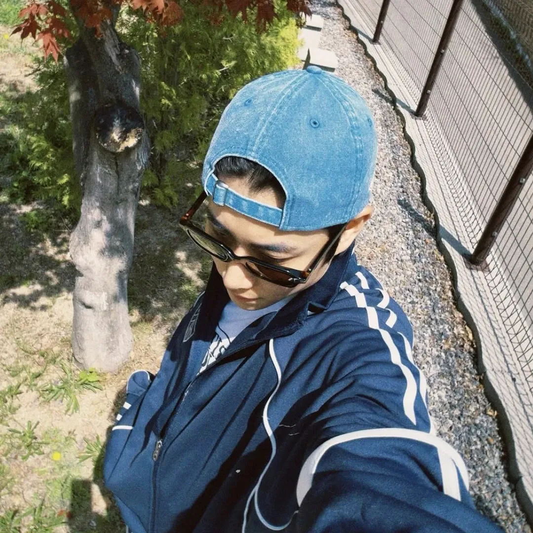 A moment captured by MJ (ASTRO)'s fan