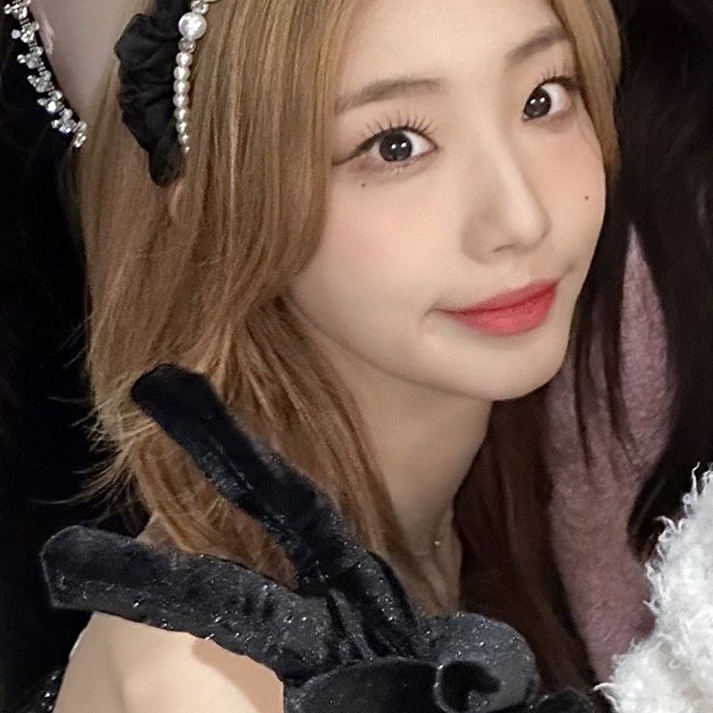 A moment captured by Loossemble's fan