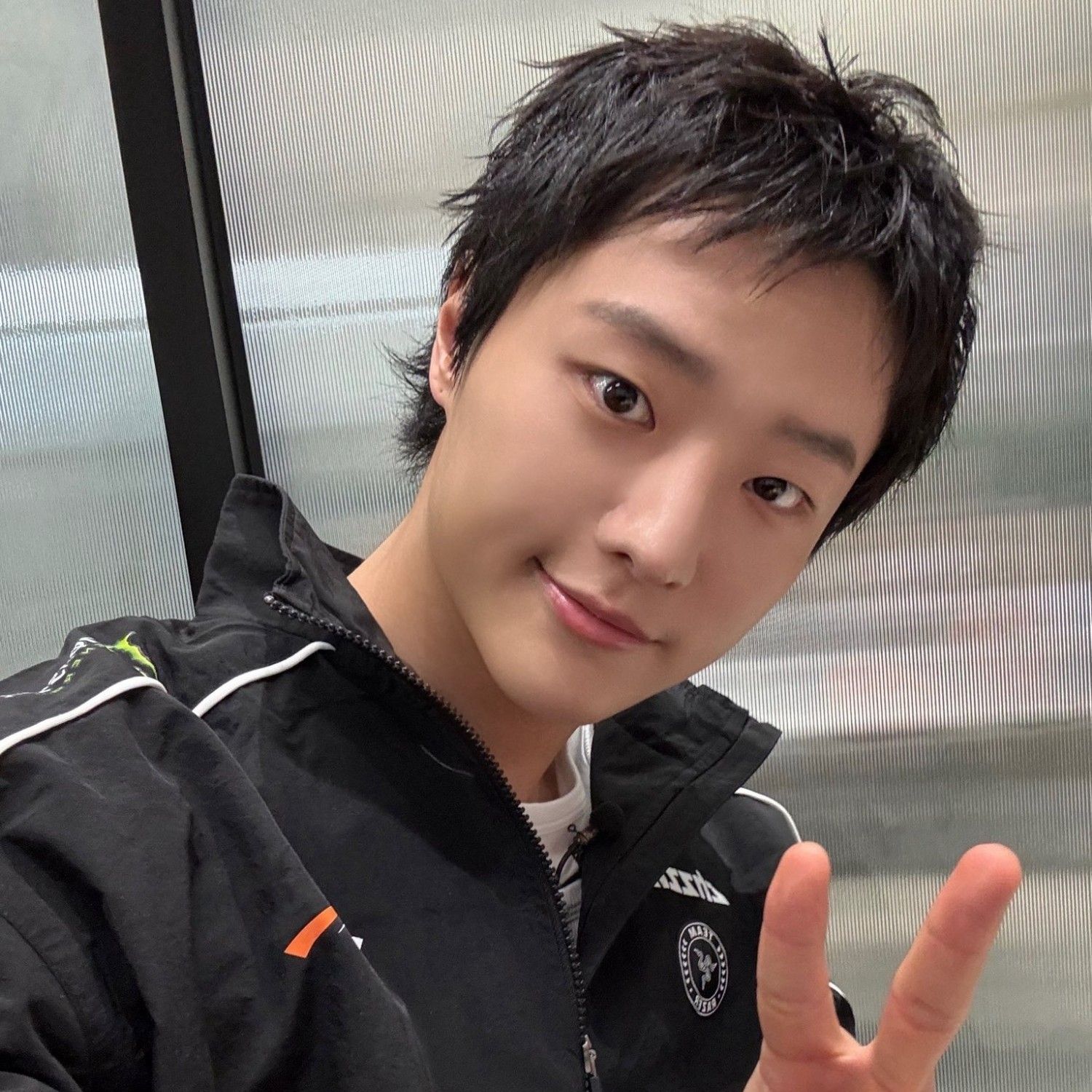 Behind-the-scenes cut of WOODZ