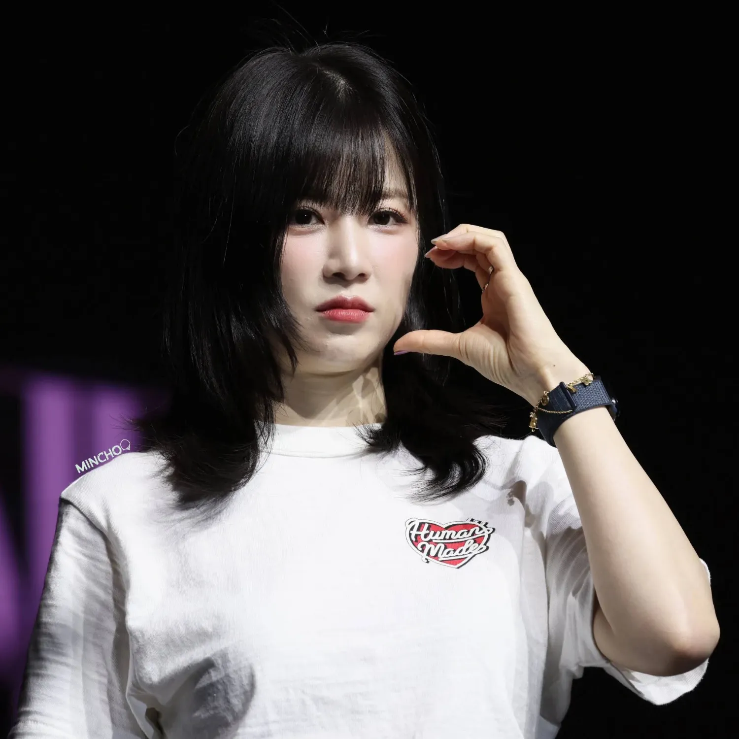 Behind-the-scenes cut of Park Chorong (Apink)