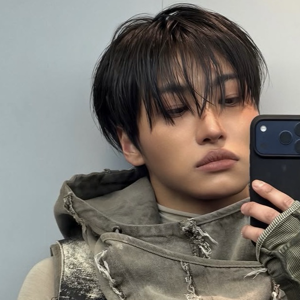 パク・ソンファ (ATEEZ)の舞台裏ショット