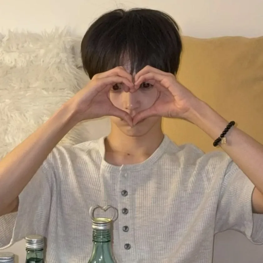 A moment captured by Hyeongjun (CRAVITY)'s fan