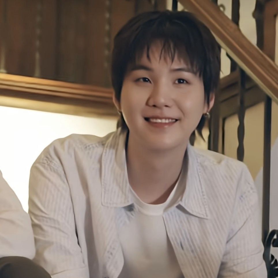 Foto terbaru SUGA (BTS)
