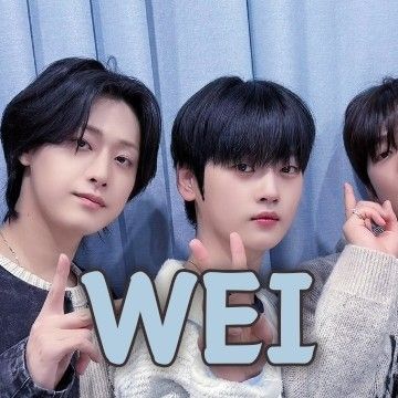 A moment captured by WEi's fan