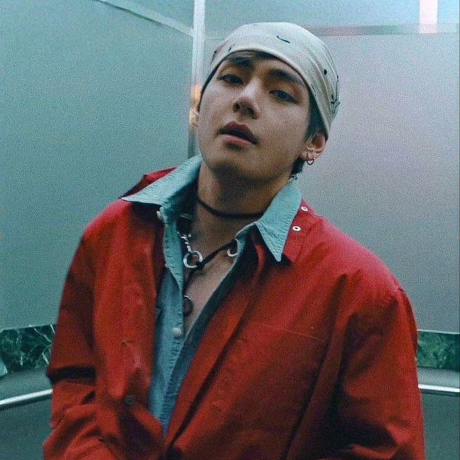 뷔 (방탄소년단)의 비하인드 컷