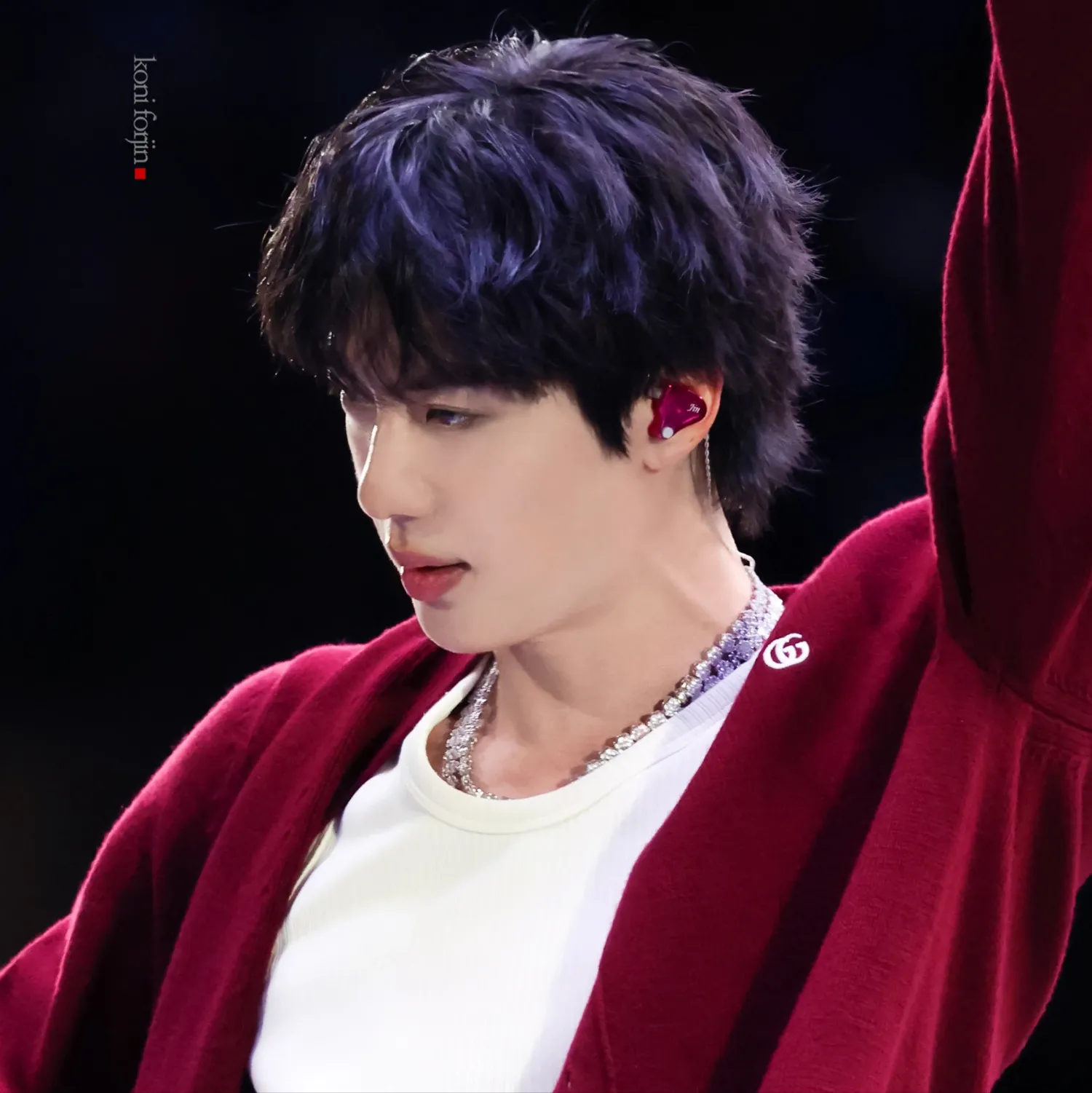 진 (방탄소년단)의 비하인드 컷