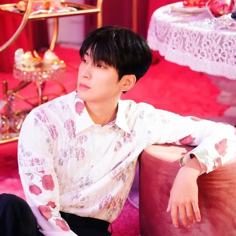 Behind-the-scenes cut of Wonwoo (SEVENTEEN)