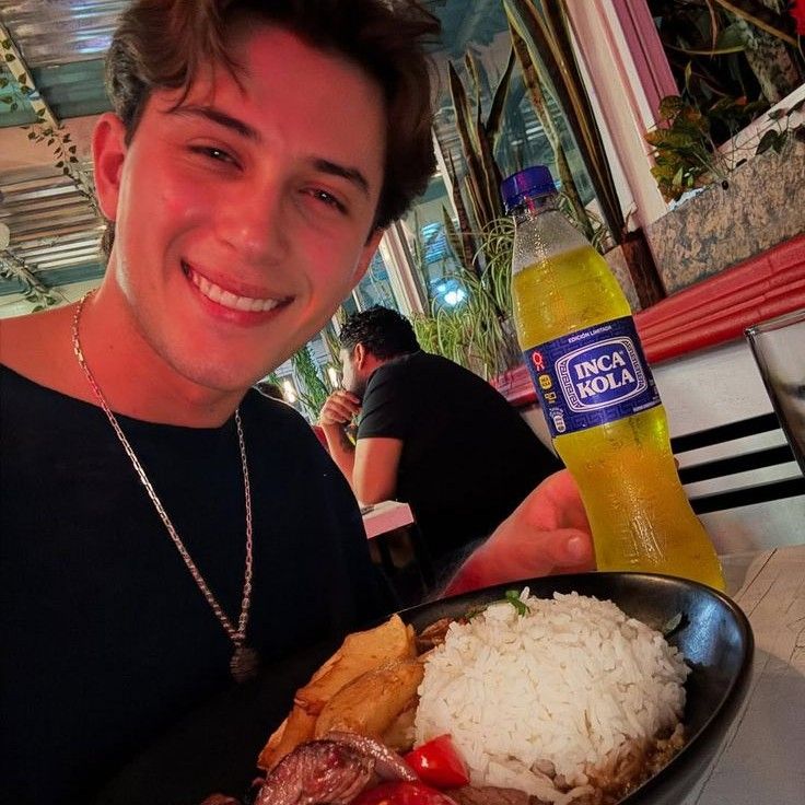 Behind-the-scenes cut of Alejandro (SANTOS BRAVOS)