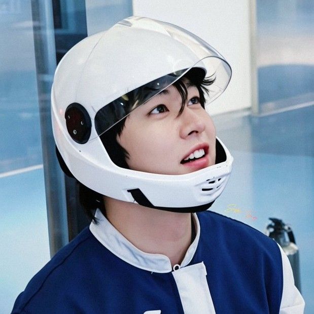 Momen yang diabadikan oleh penggemar Lee Know (Stray Kids)