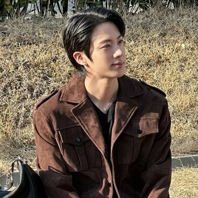 Potret di balik layar Jin (BTS)