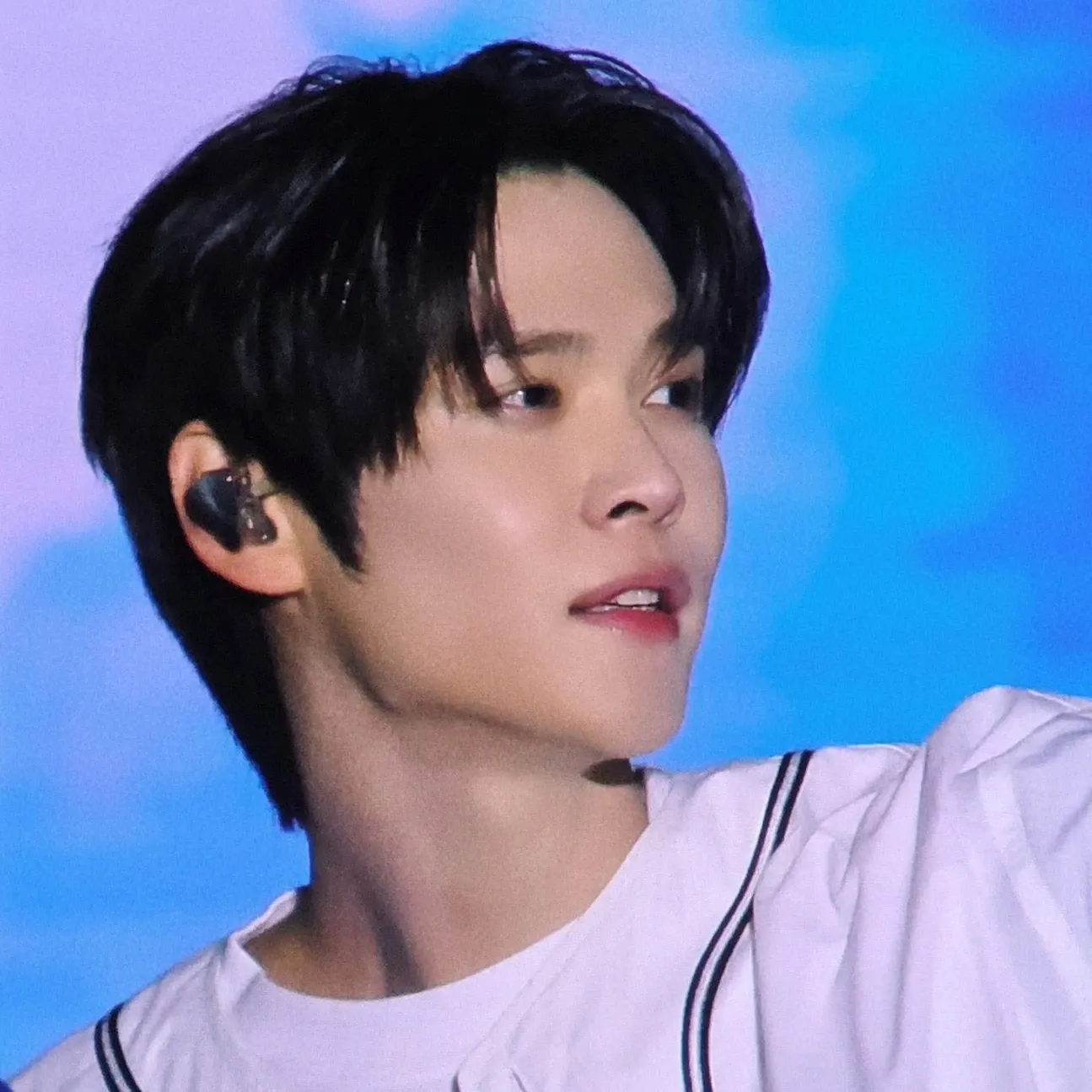 Recent activity shot of Eunseok (RIIZE)