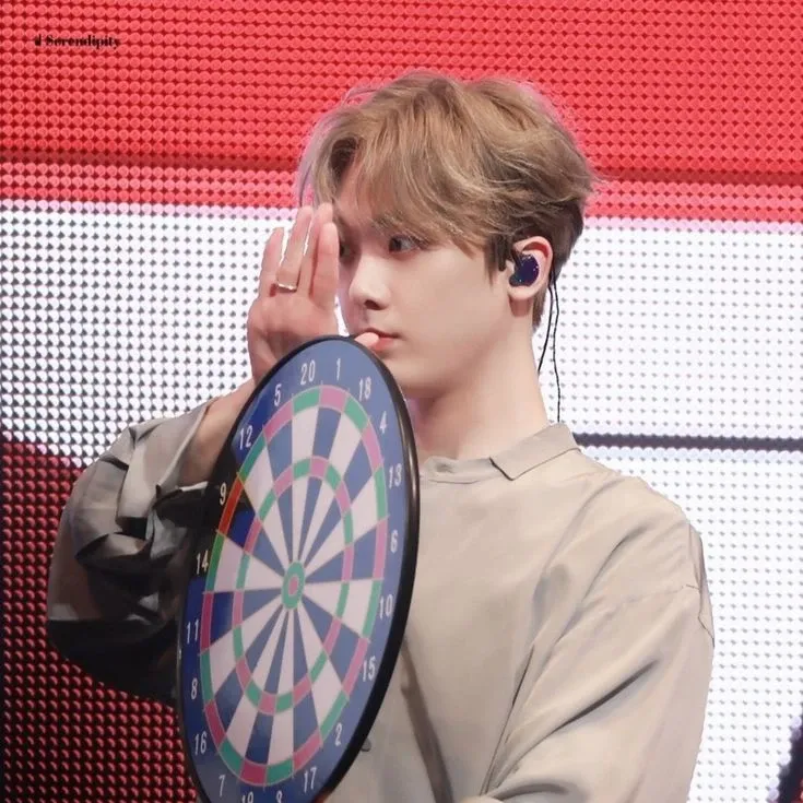 윤산하 (아스트로)의 최신 사진