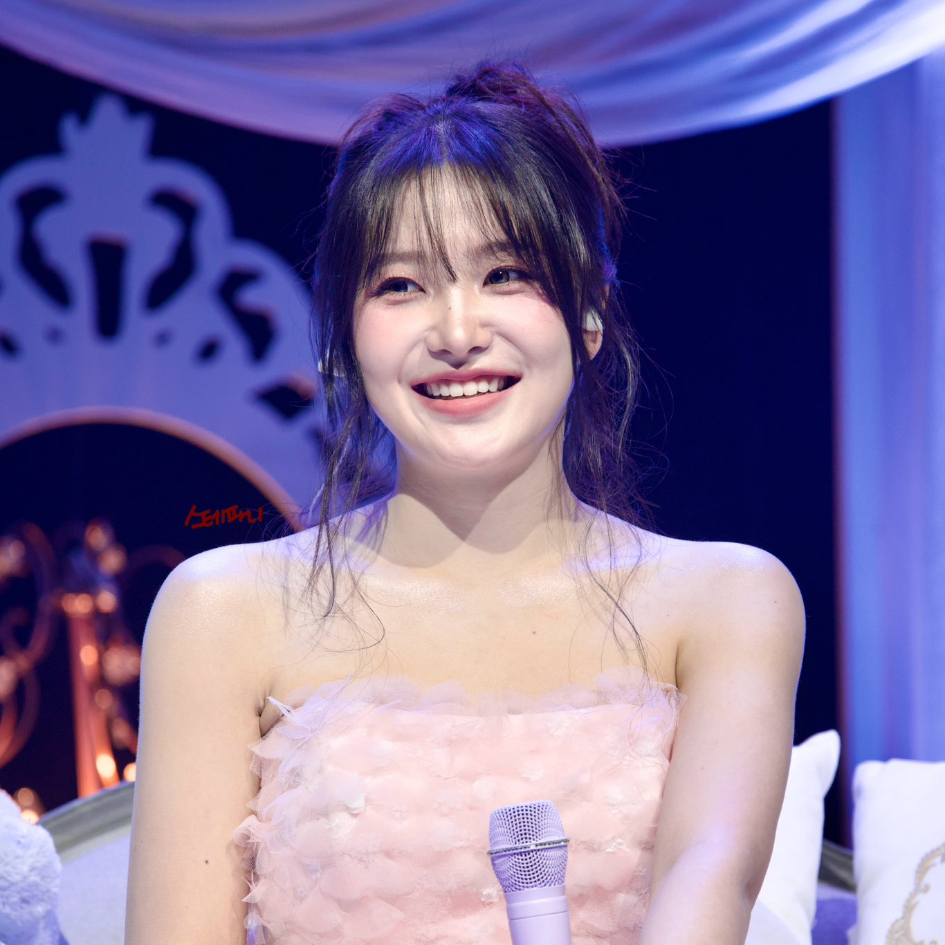 A moment captured by Yeri (Red Velvet)'s fan