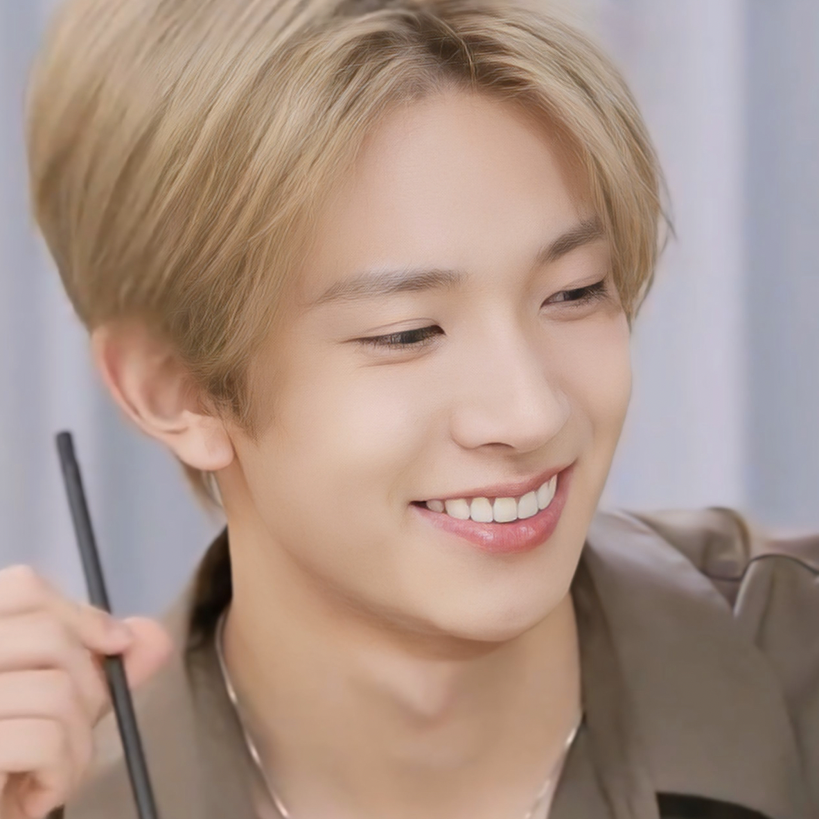 희승의 비하인드 컷