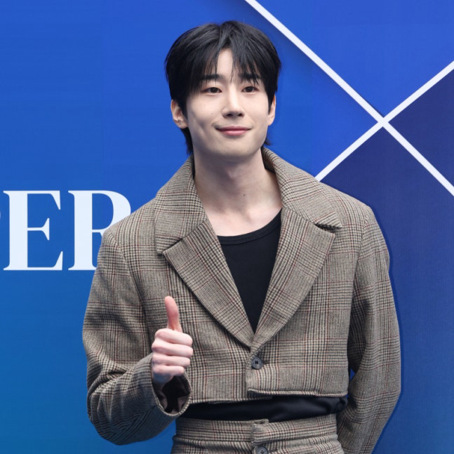 Behind-the-scenes cut of Han Seungwoo