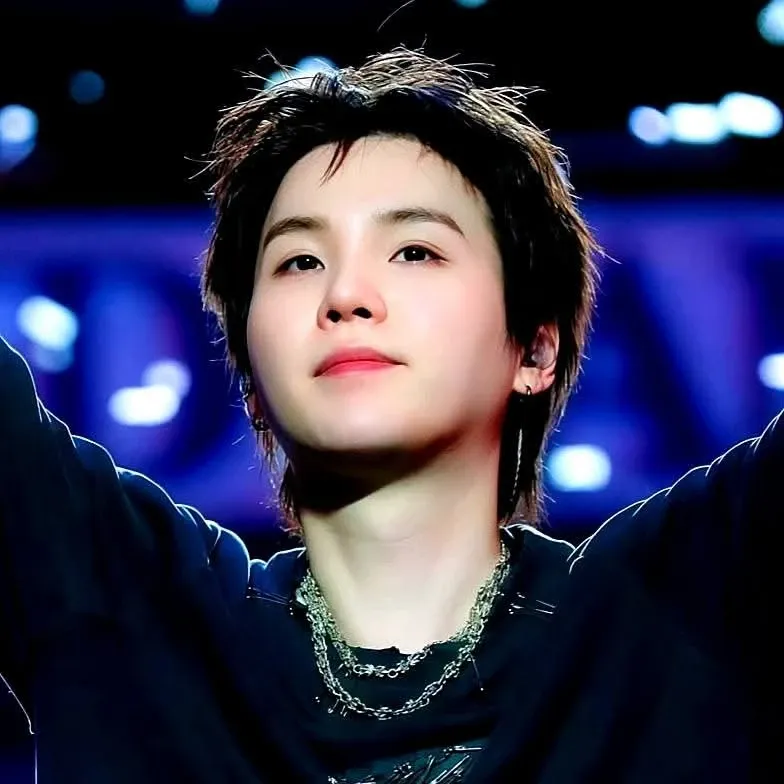 Foto terbaru SUGA (BTS)