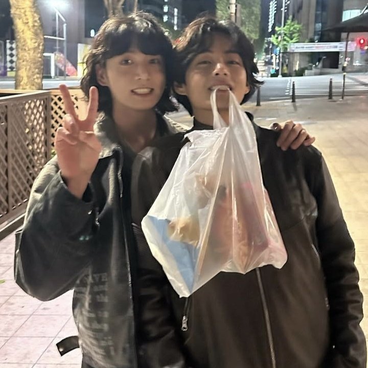 Momen yang diabadikan oleh penggemar V (BTS)