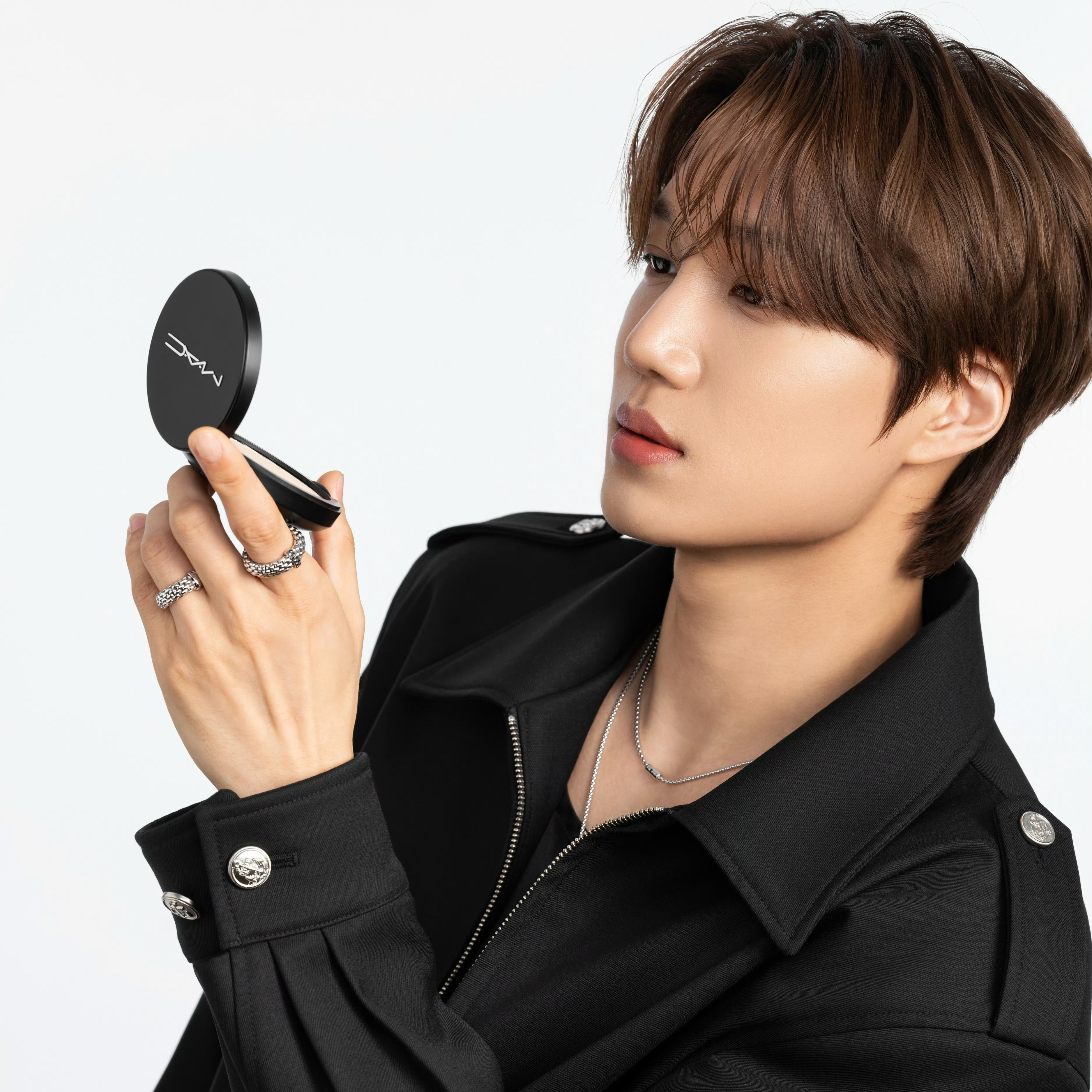 Potret di balik layar Kai (EXO)