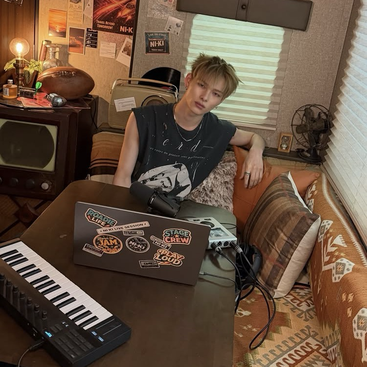 Momen yang diabadikan oleh penggemar NI-KI (ENHYPEN)