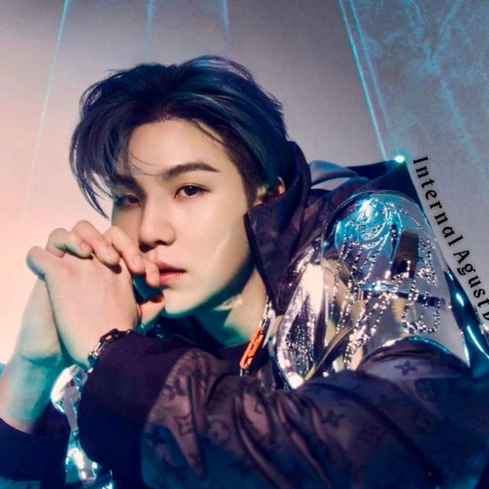 Potret di balik layar SUGA (BTS)