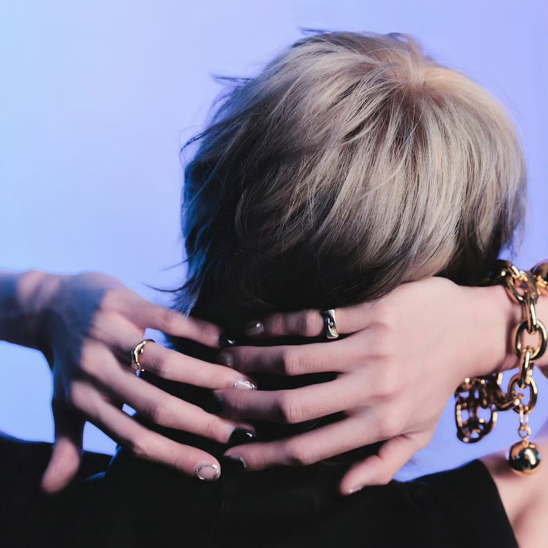 Behind-the-scenes cut of The 8 (SEVENTEEN)