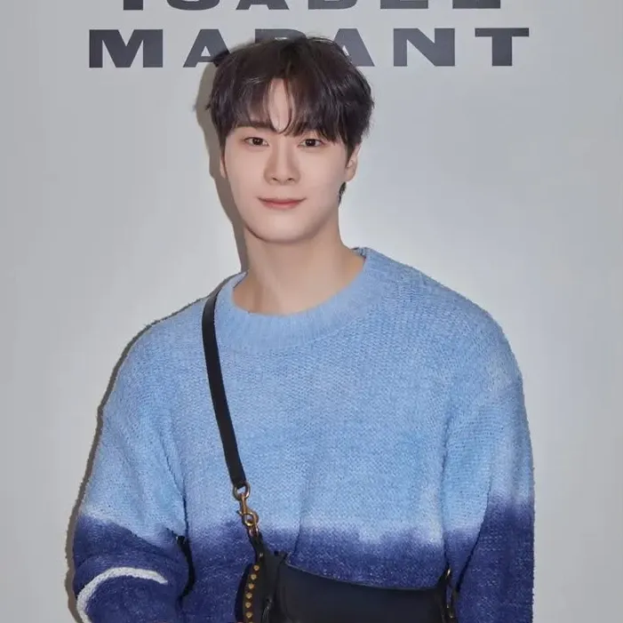 A moment captured by Moonbin (ASTRO)'s fan