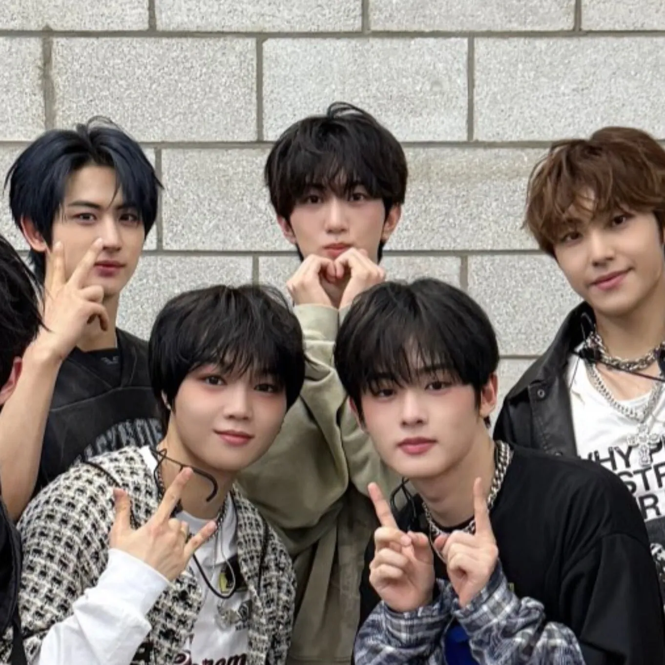 Latest photo of YOUNITE