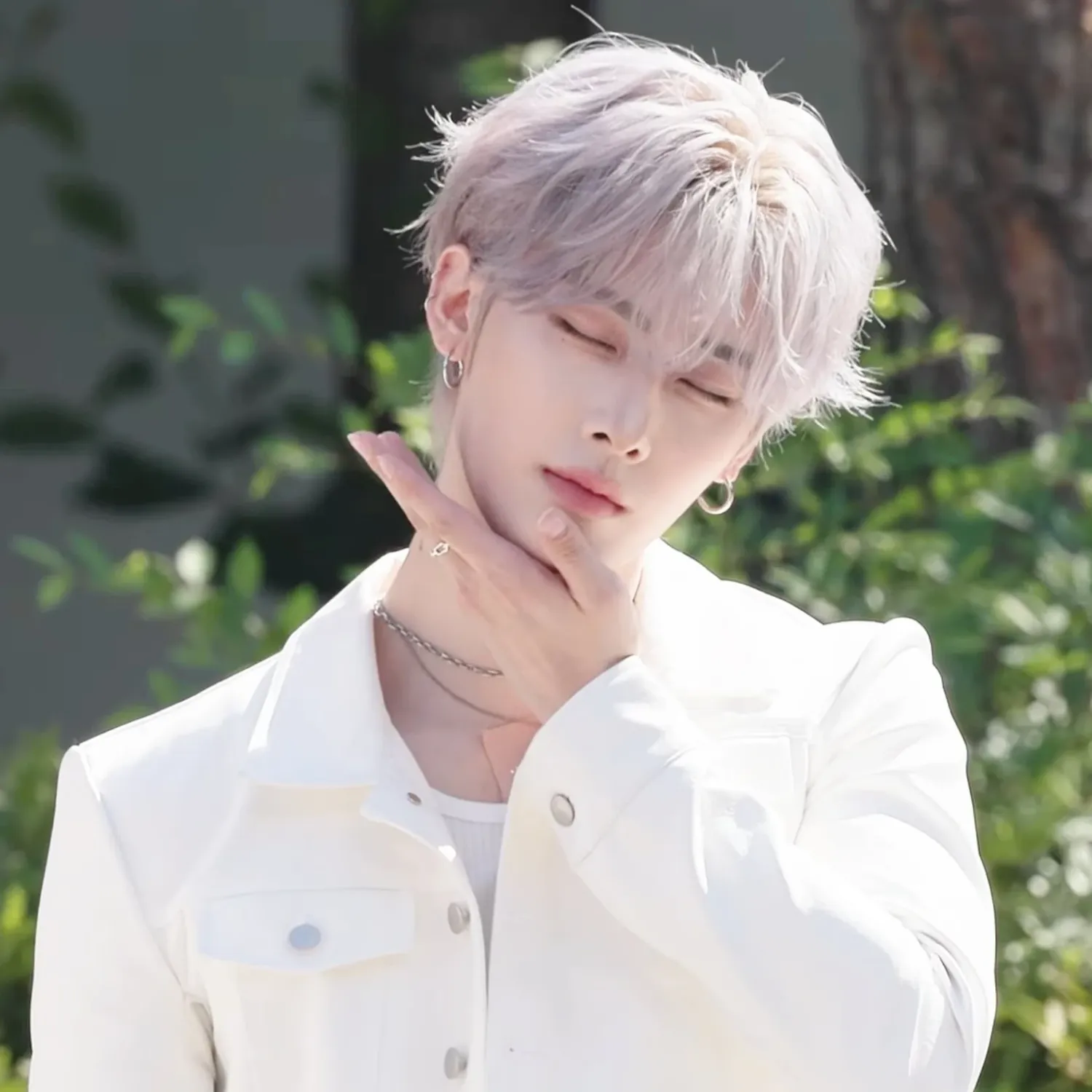 K-POP posts beloved by 리키 (앤더블) fans