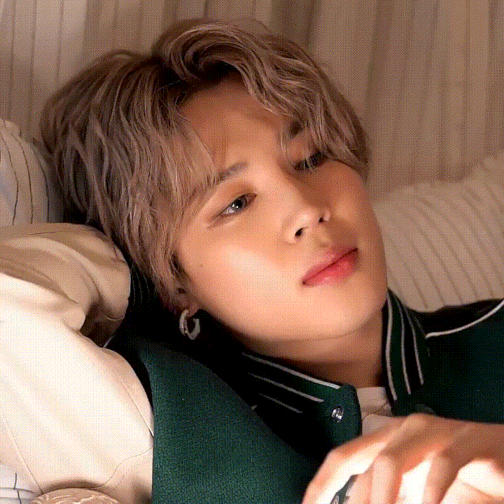 Momen yang diabadikan oleh penggemar Jimin (BTS)