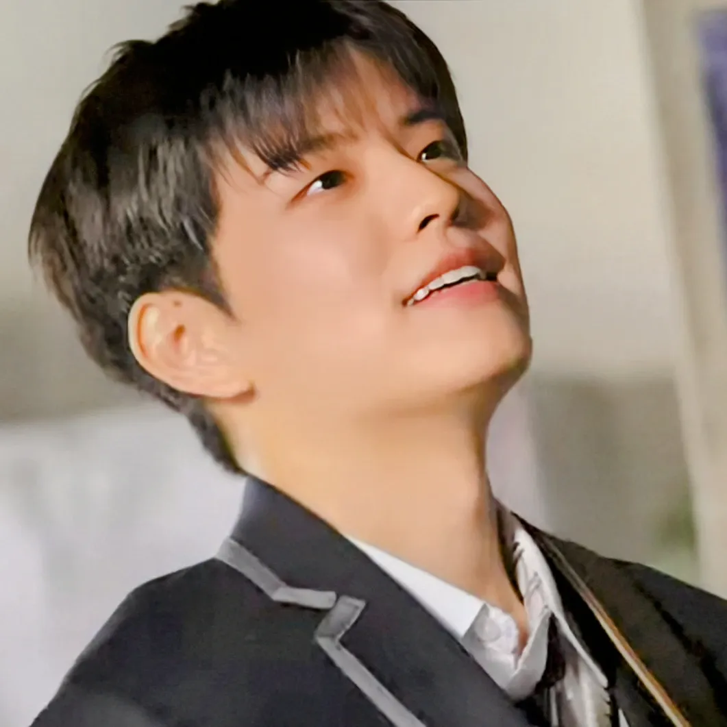 Behind-the-scenes cut of Seungmin (Stray Kids)