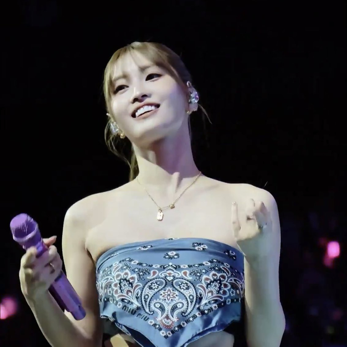 Momo (TWICE)粉絲拍下的瞬間