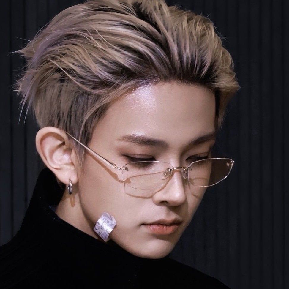 Foto aktivitas terbaru Heeseung (ENHYPEN)