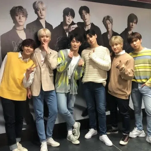 아스트로의 비하인드 컷