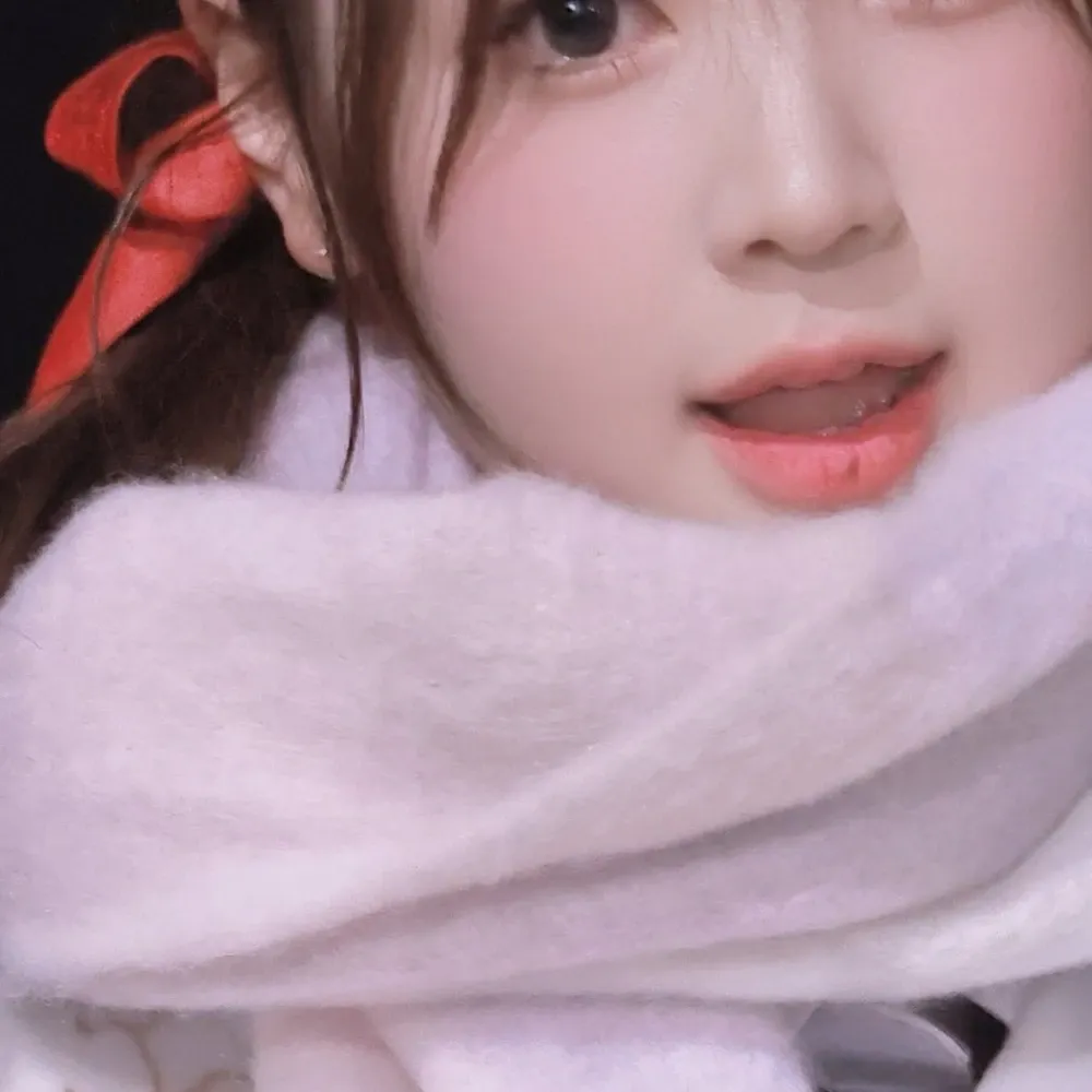 A moment captured by Ye-on (Hearts2Hearts)'s fan