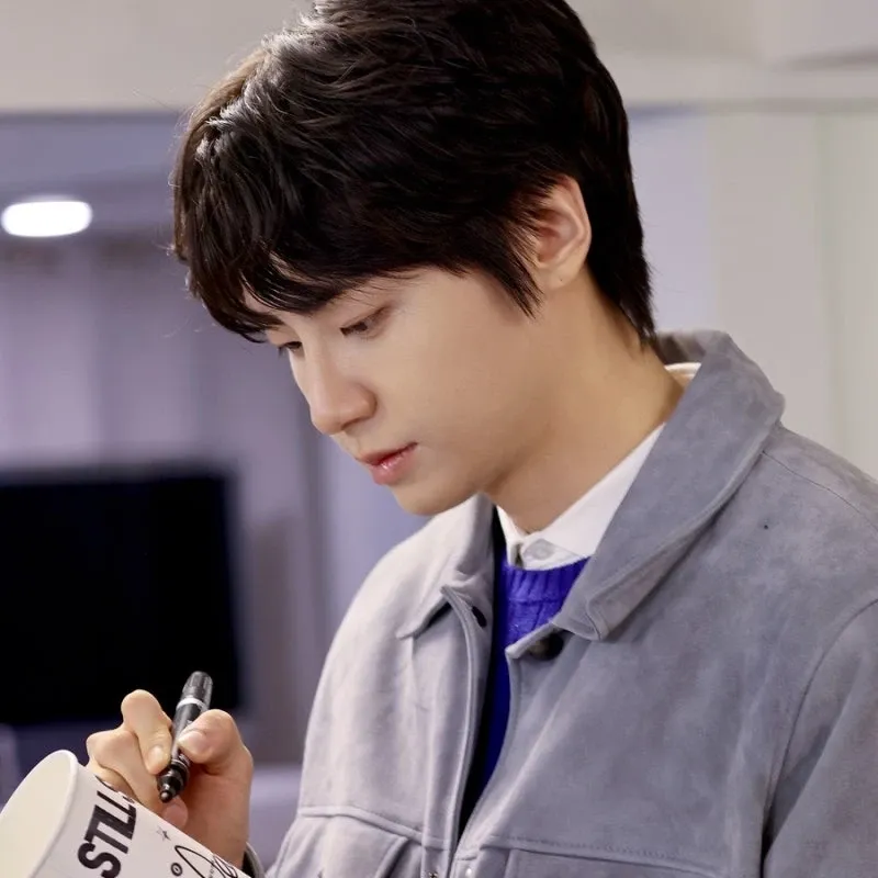 Recent activity shot of Lee Jinhyuk