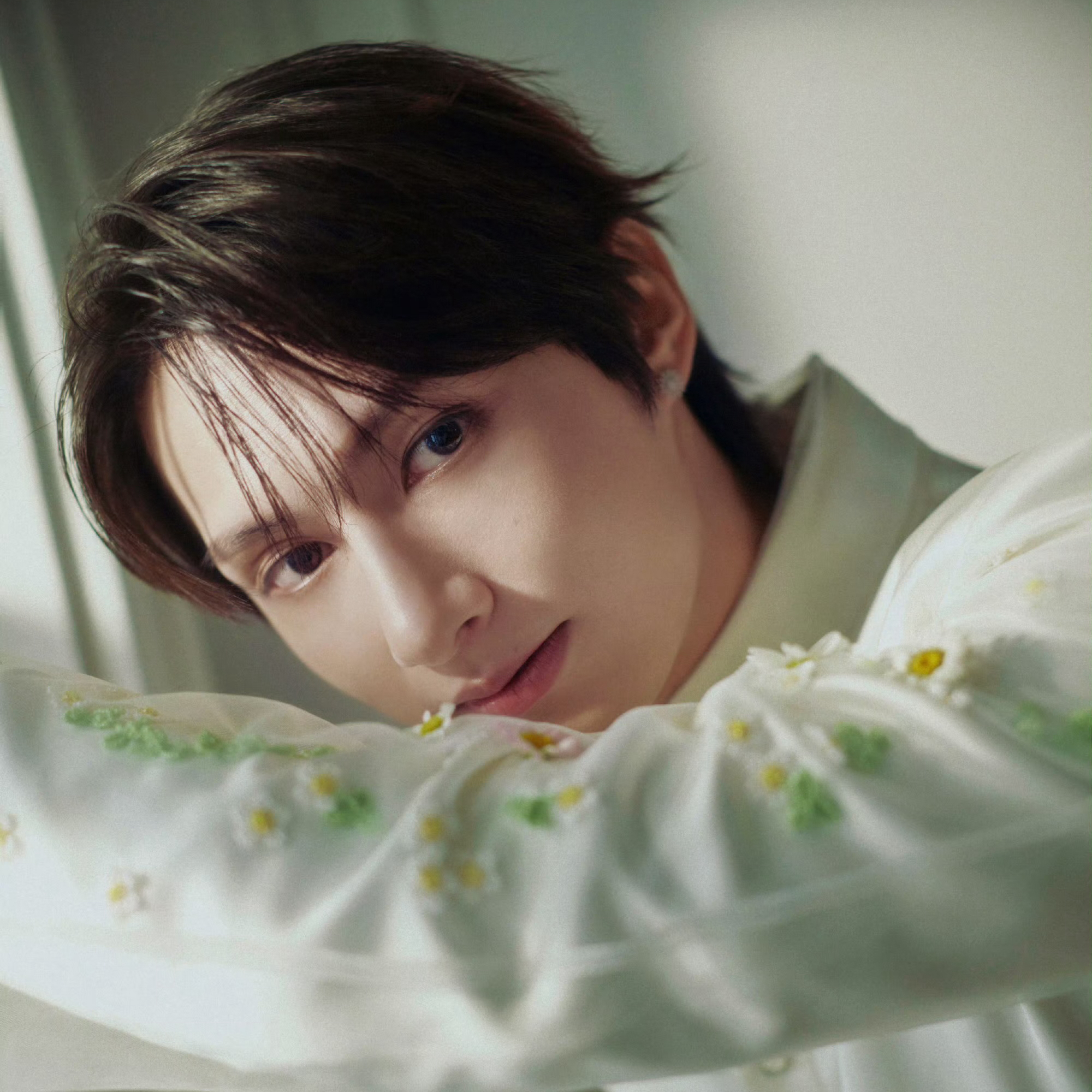 Latest photo of Jun (SEVENTEEN)
