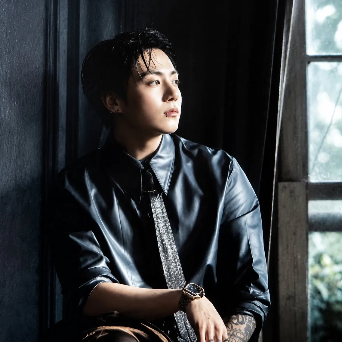 Foto aktivitas terbaru Jungkook (BTS)