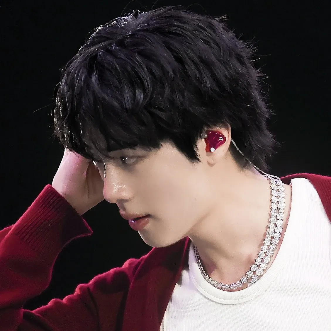 Behind-the-scenes cut of Jin (BTS)