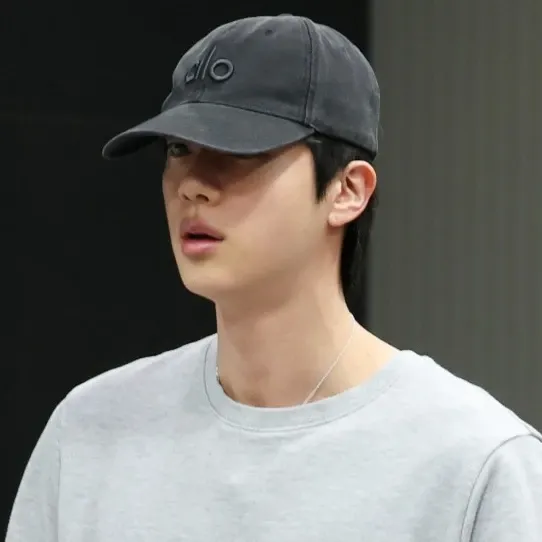 Behind-the-scenes cut of Jin (BTS)