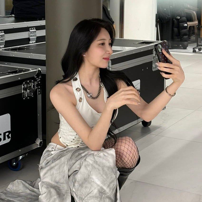 Recent activity shot of Lee Chaeyeon